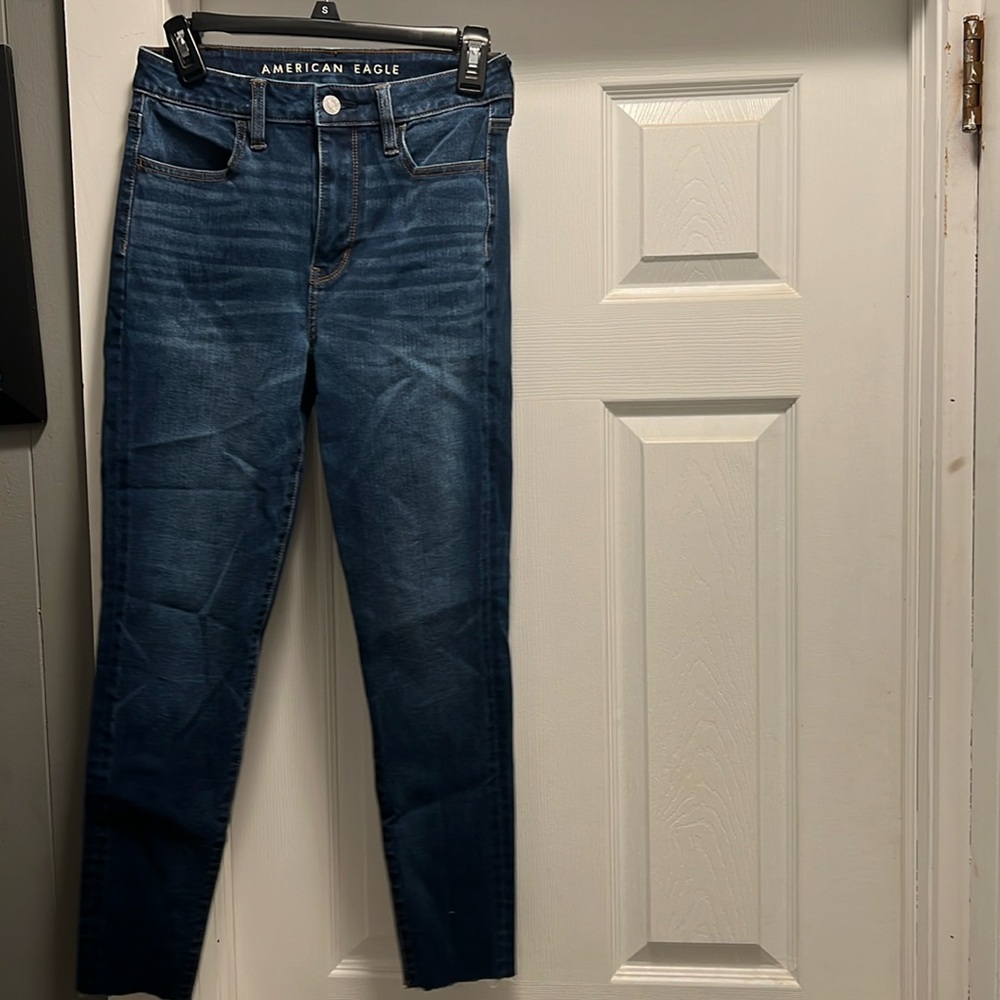 American Eagle jeans. Fitted. Size 4 short.